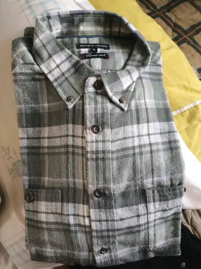 Camisa de franela verde a cuadros - miniatura 1