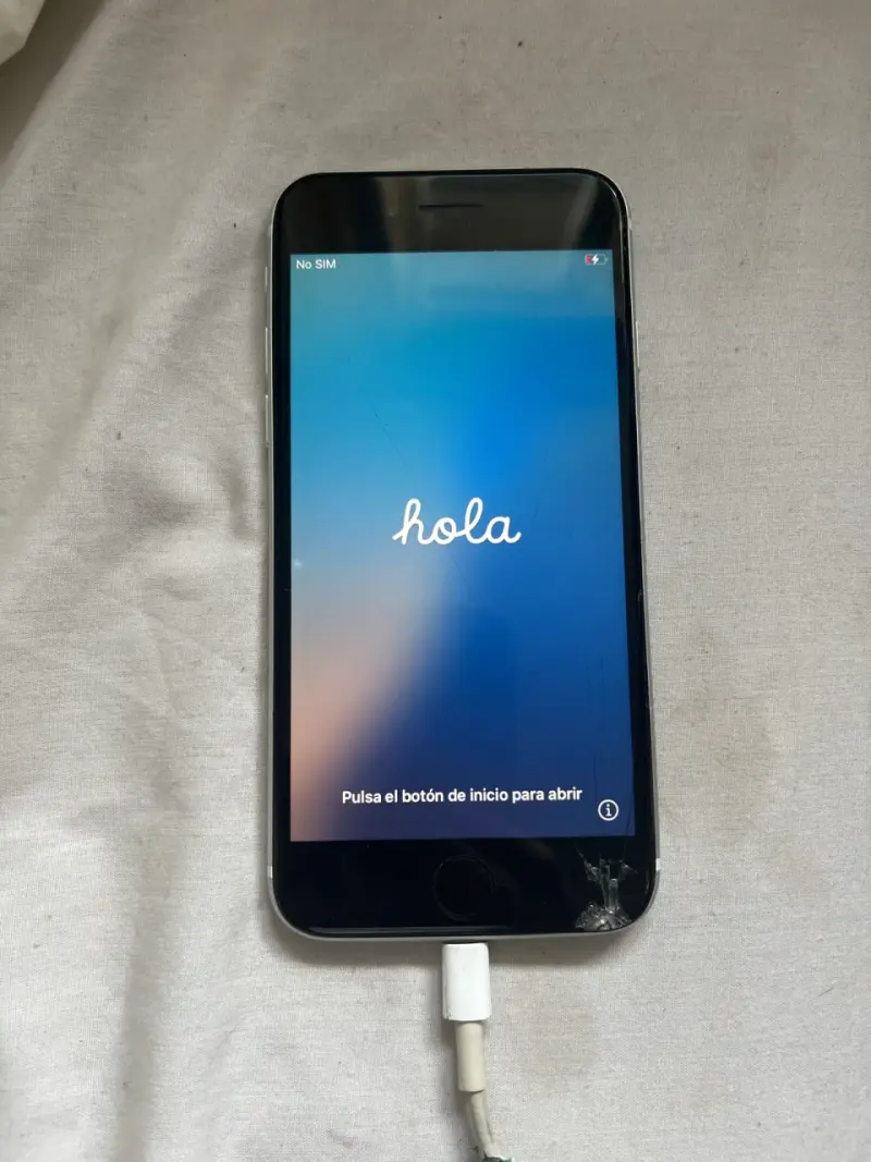 iPhone Se 1 con pantalla rota - 6