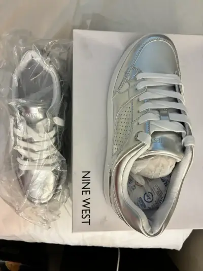Zapatillas plateadas Nine West - miniatura 1