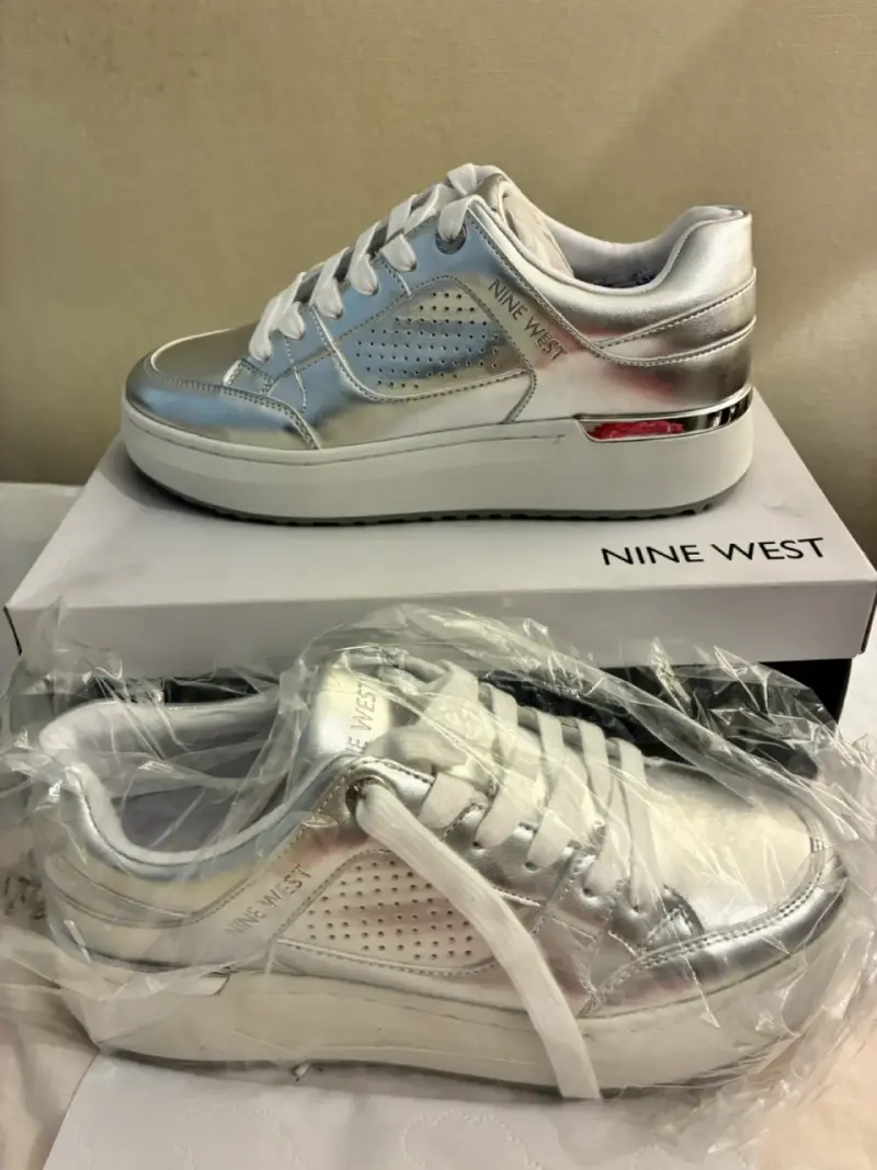 Zapatillas plateadas Nine West - 2