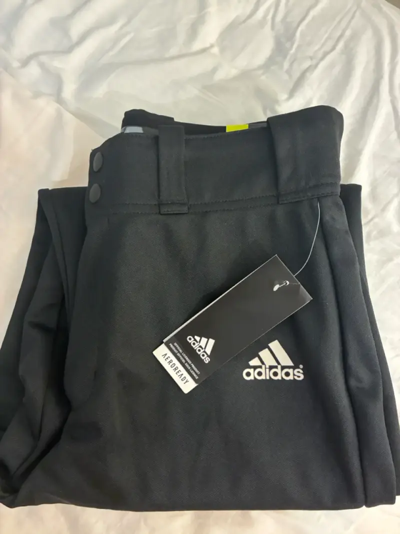 Pantalones negros Adidas Aeroready - 1