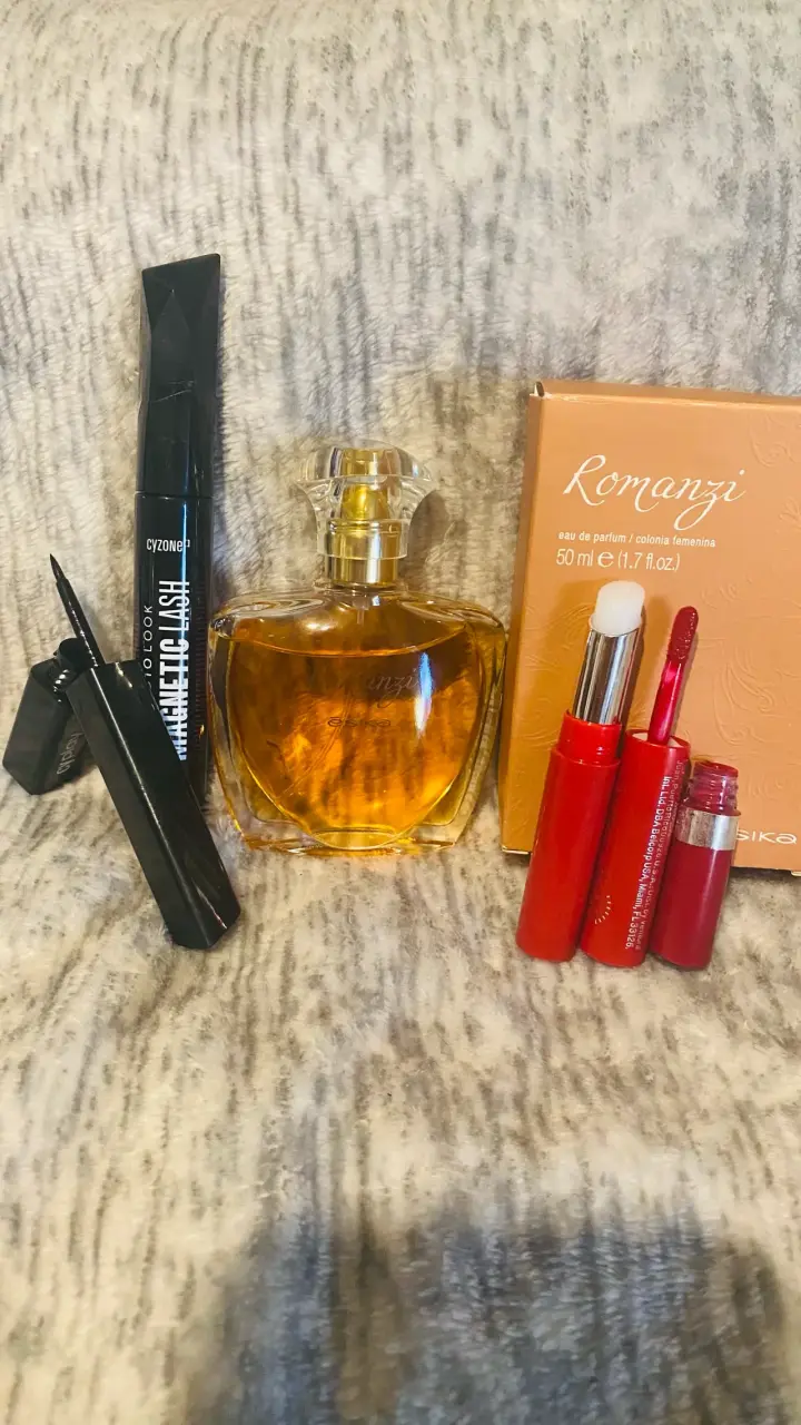 Set de maquillaje y perfume Romanzí