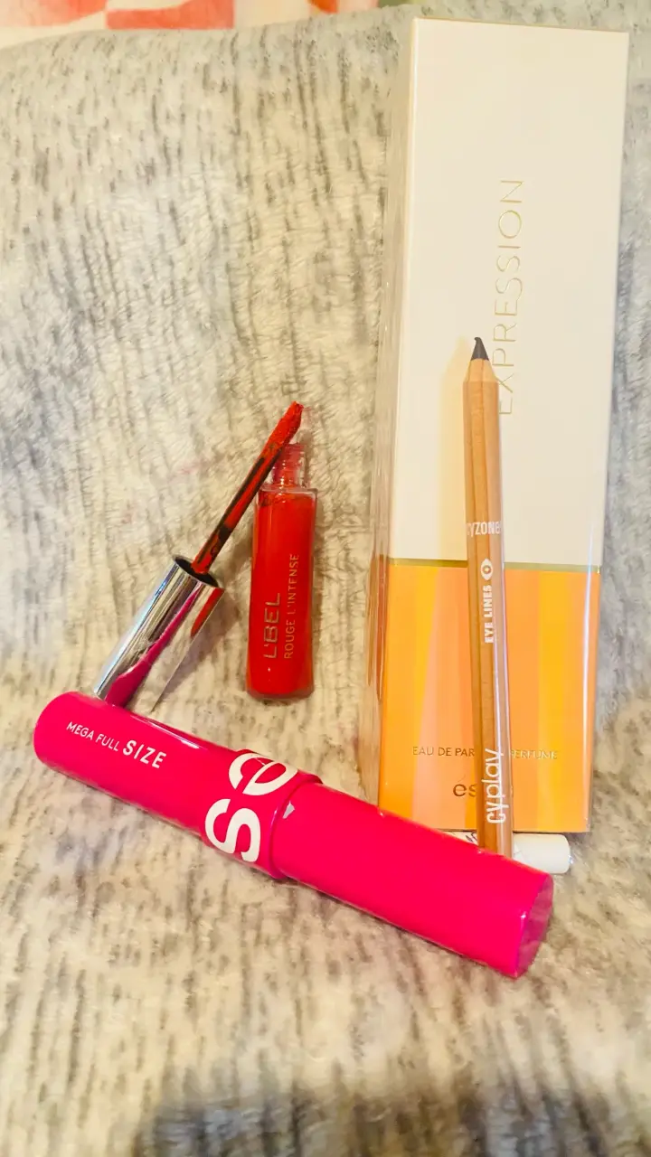 Set maquillaje y perfume