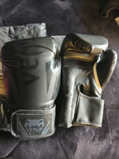 Guantes de boxeo negros 12oz - miniatura 1