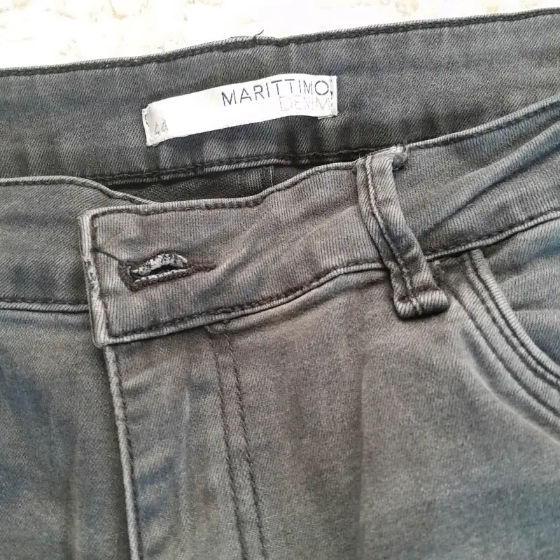 Pantalones pitillo gris oscuro - 3