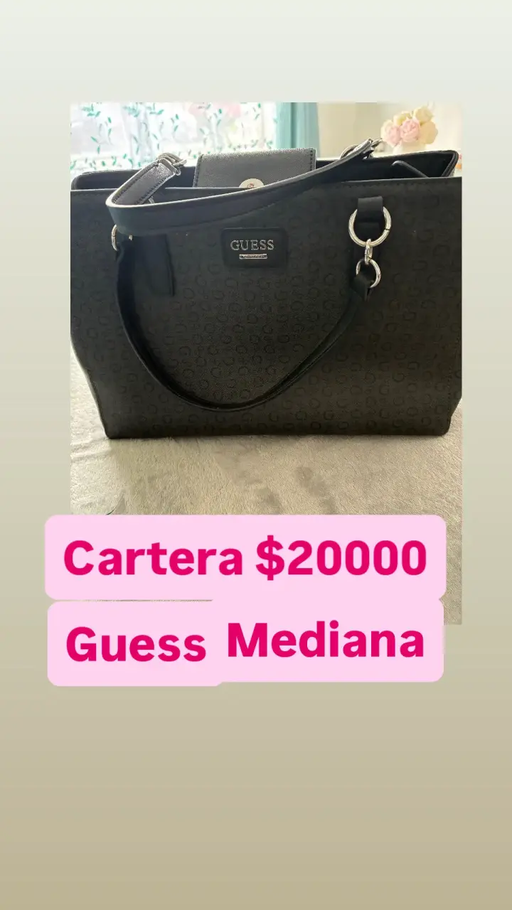 Cartera Guess negra mediana