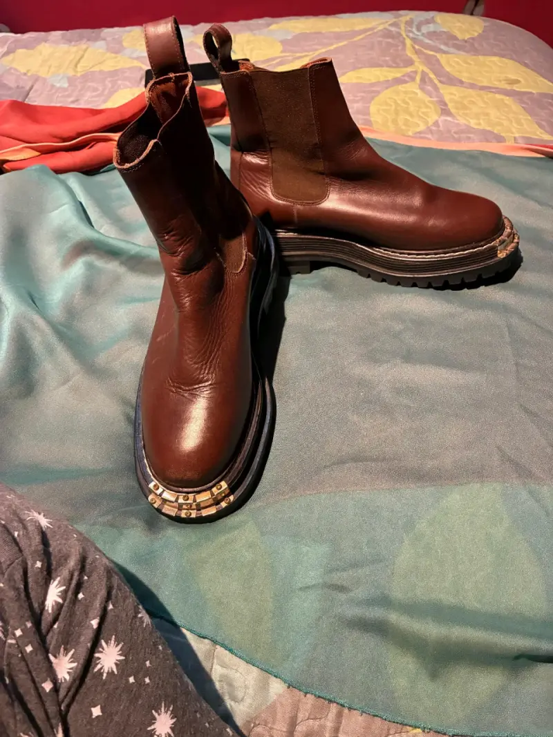Botines de cuero marrón con detalle - 3
