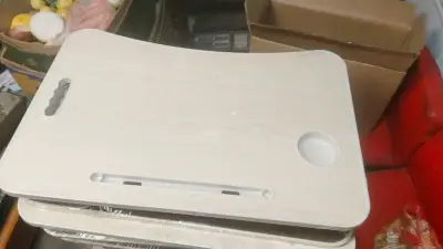 Mesa plegable verde para cama - miniatura 3