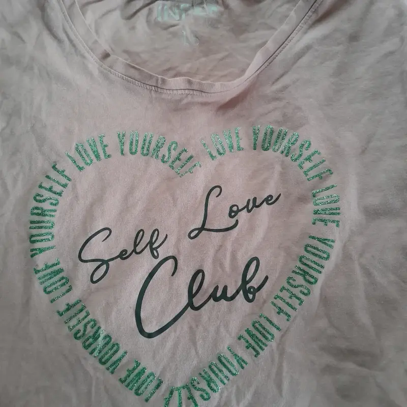 Polera rosa Self Love Club - 2