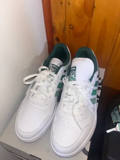 Zapatillas Adidas con franjas verdes - miniatura 3