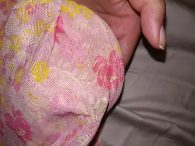 Blusa strapless floral rosa - miniatura 2