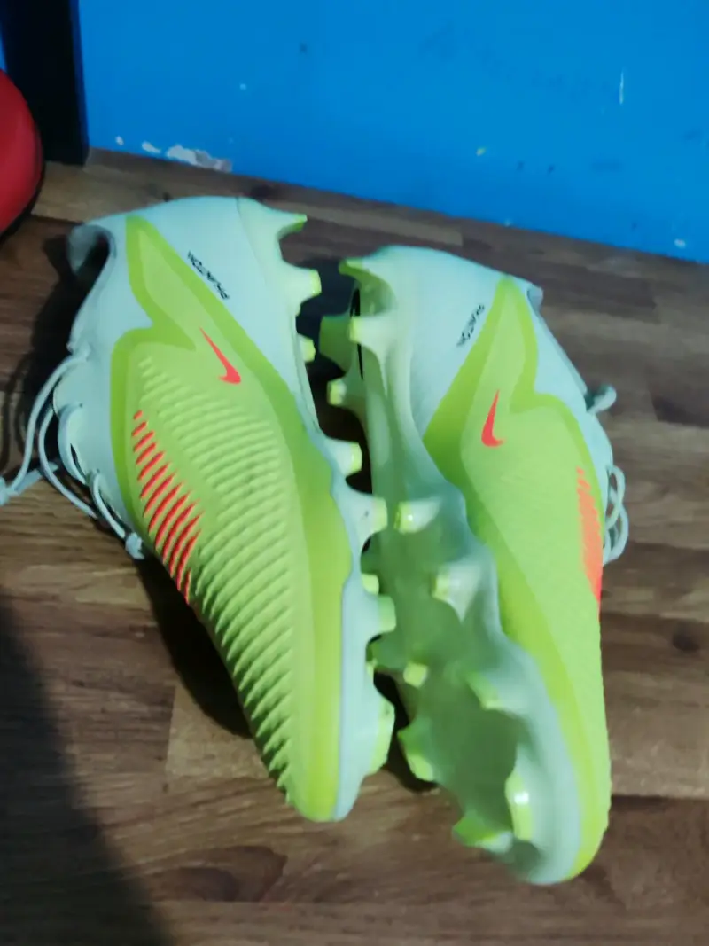 Zapatillas deportivas blancas y verdes - 4