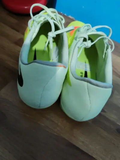 Zapatillas deportivas blancas y verdes - miniatura 6