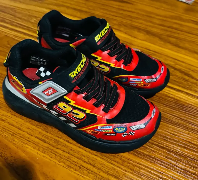 Zapatillas infantiles Skechers rojas - 2