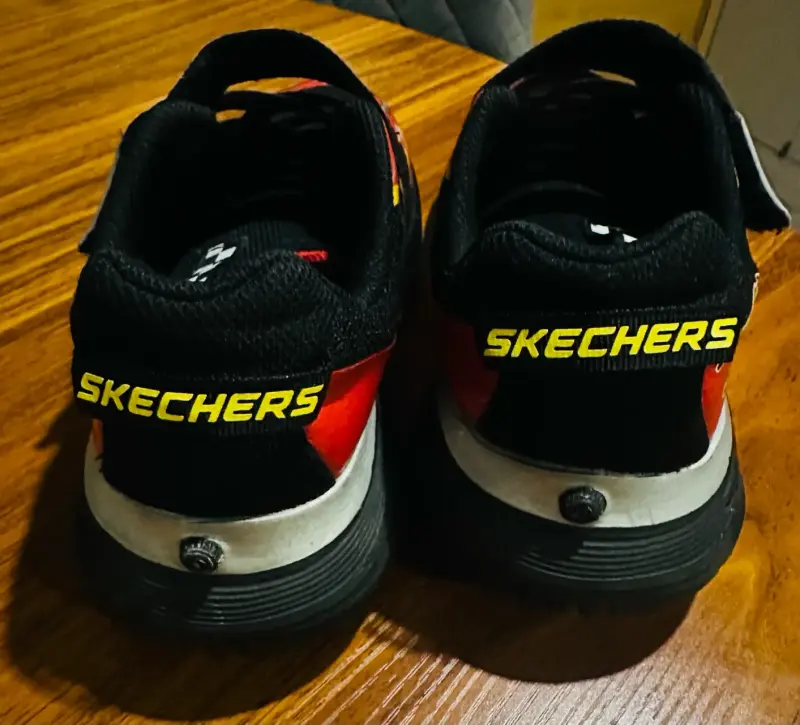 Zapatillas infantiles Skechers rojas - 3