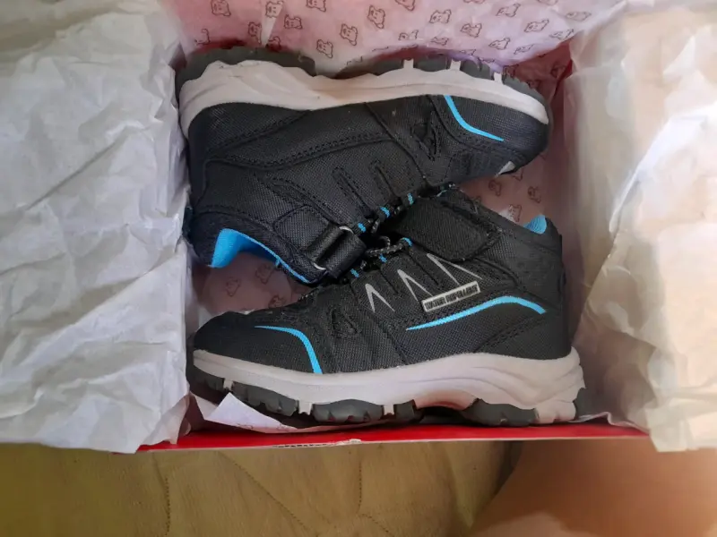 Botin Pillin Waterproof trekking negras y azules - 1