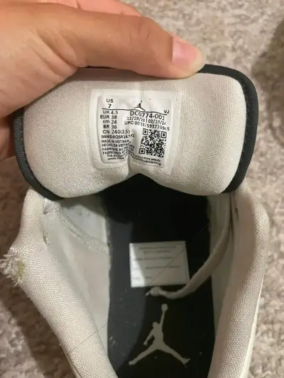 Zapatillas Air Jordan blancas - miniatura 1