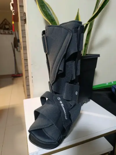 Bota ortopédica Blunding negra XXL Niño - miniatura 1