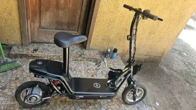 Scooter eléctrico plegable negro - miniatura 1