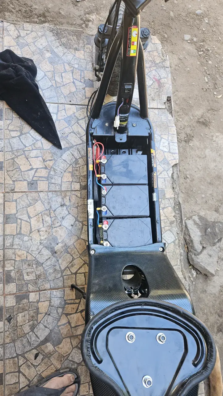 Scooter eléctrico plegable negro - 3
