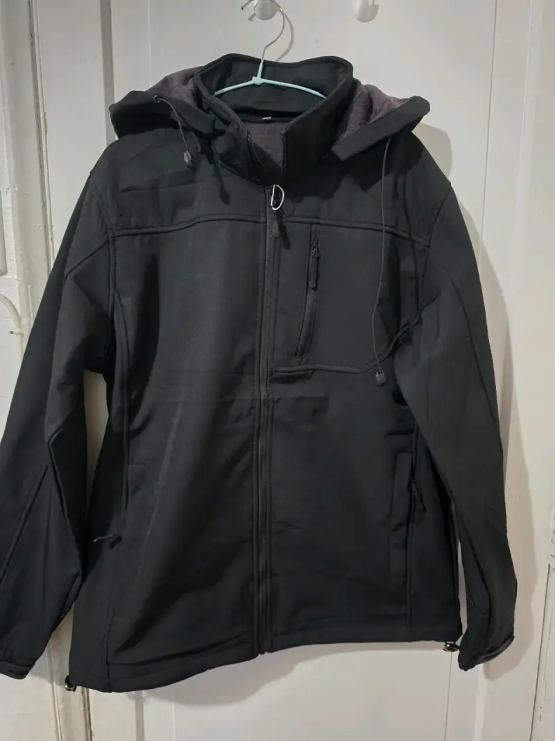 Chaqueta impermeable negra - 2