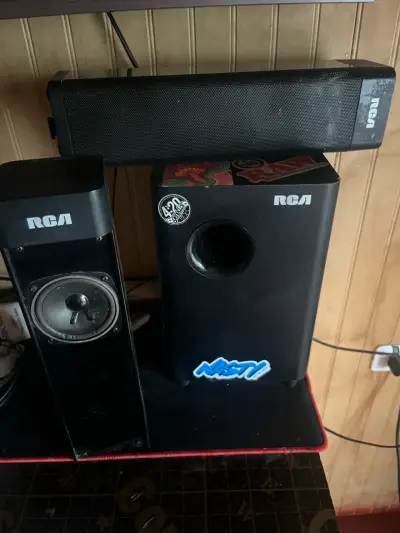 Sistema de sonido RCA con subwoofer - miniatura 3