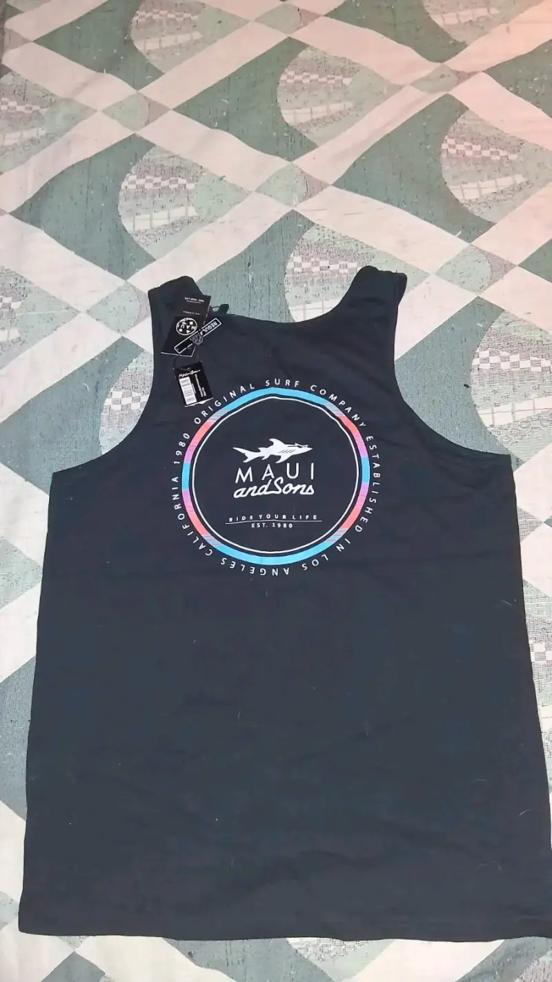 Polera sin mangas Maui and Sons negra - 1