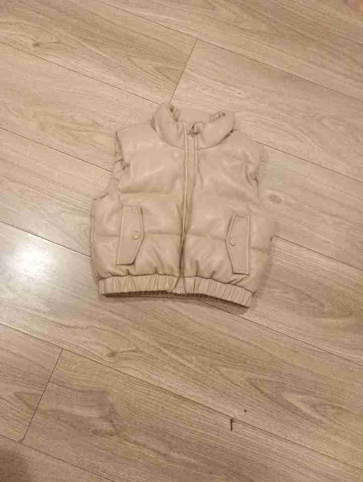 Chaleco acolchado beige para niño