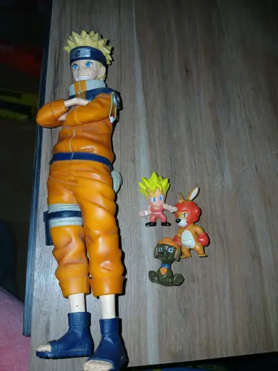 Figura acción Naruto con mini figuras - miniatura 1