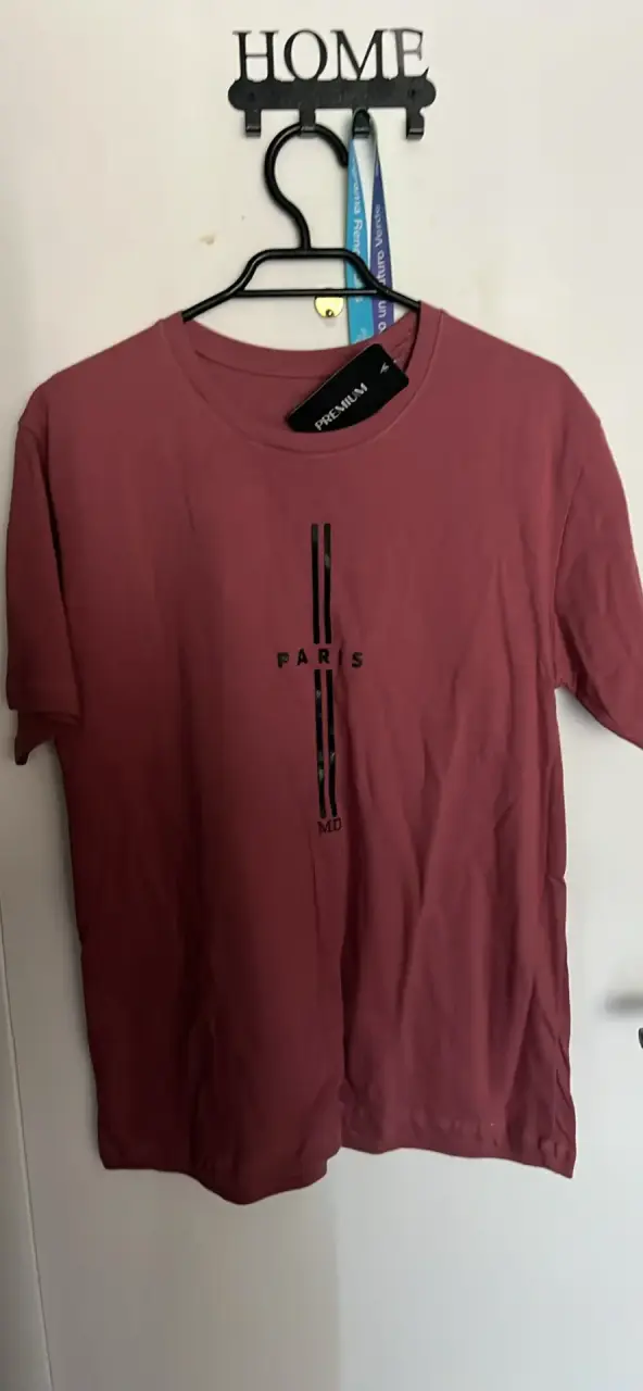 Polera burdeos con diseño París - 1