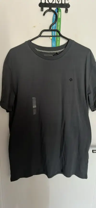 Polera negra básica Talla L - miniatura 1