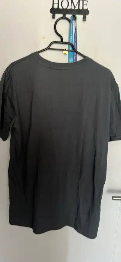 Polera negra básica Talla L - miniatura 2