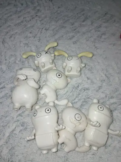 Figuras de colección blancas - miniatura 1