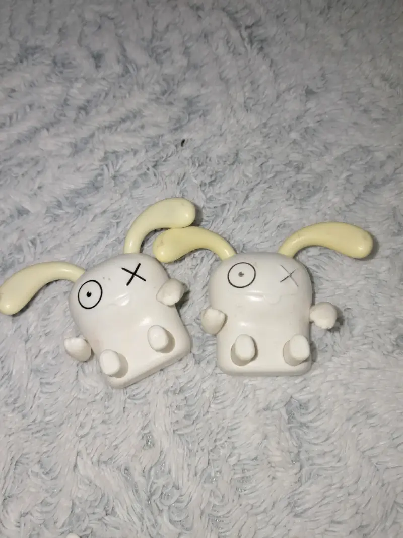 Figuras de colección blancas - 3