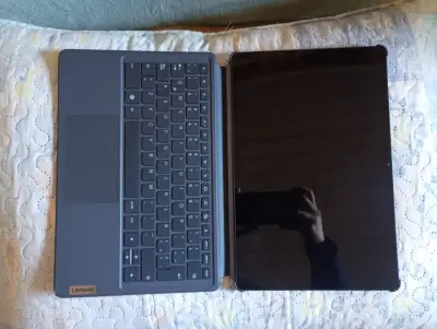 Lenovo Tab P12 con Teclado y Lápiz - miniatura 5