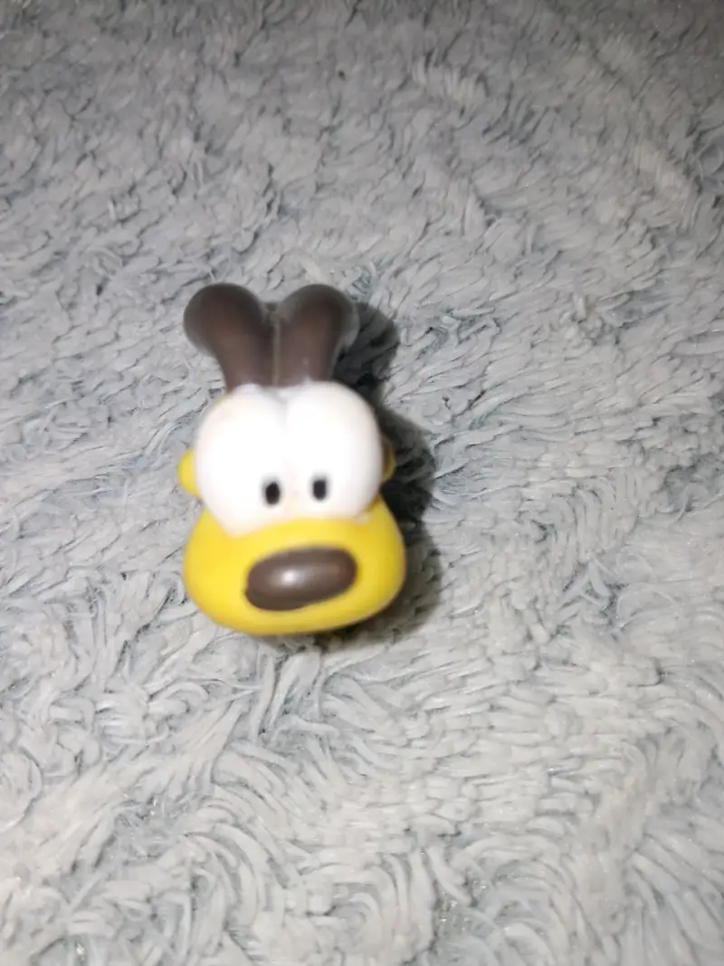 Figura de colección perrito amarillo - 1