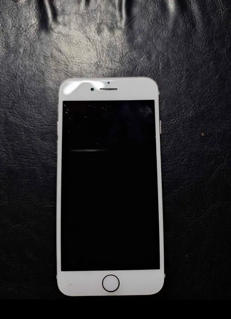 iPhone blanco en buen estado. 83/% - 1