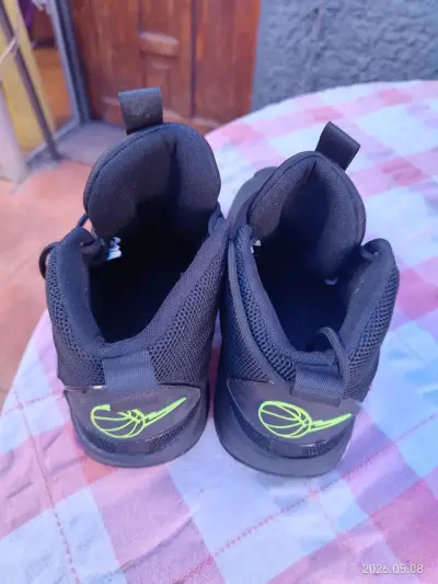 Zapatillas basquetbol negras - miniatura 3