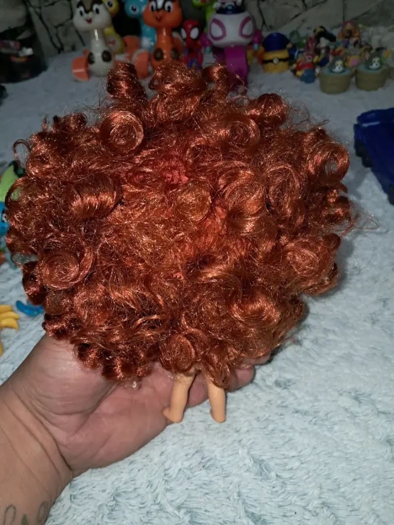 Muñeca de colección rizada - 2