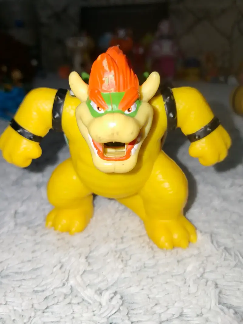 Figura de Bowser amarillo - 2