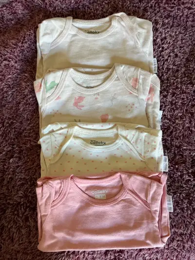 Lote de bodys para bebé - miniatura 1