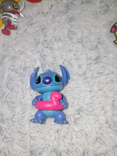 Figura de colección Stitch azul - miniatura 1