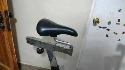 Bicicleta estática de spinning ejercicio - miniatura 4