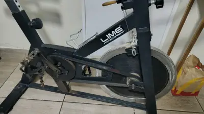 Bicicleta estática de spinning ejercicio - miniatura 5