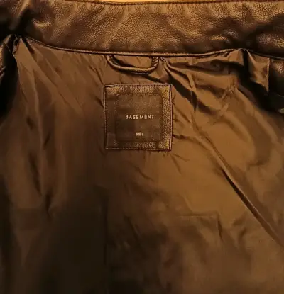 Chaqueta de cuero negra - miniatura 3