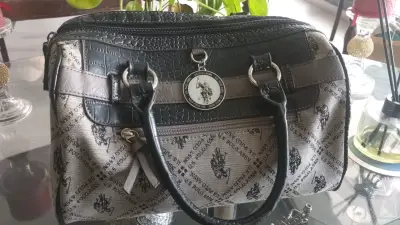 Bolso estampado en tonos oscuros - miniatura 3