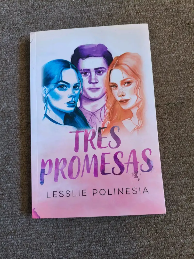 Libro 'Tres Promesas' por Lesslie Polinesia - 1