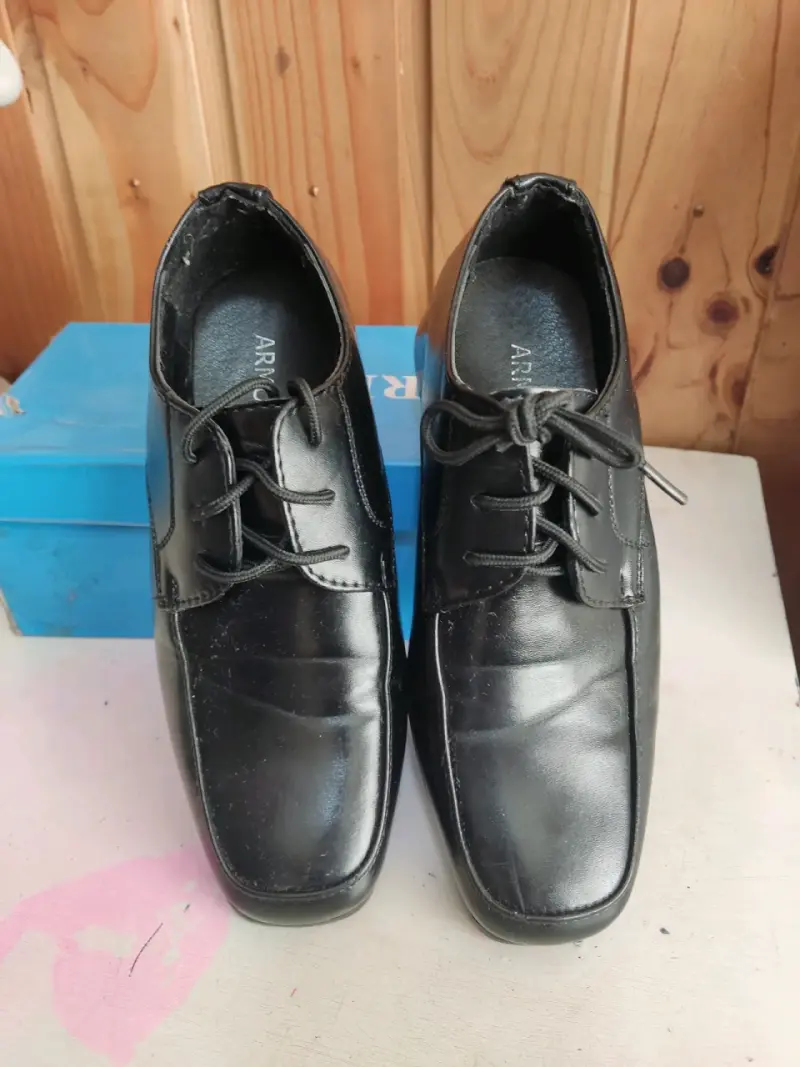 Zapatos formales negros de niño - 2