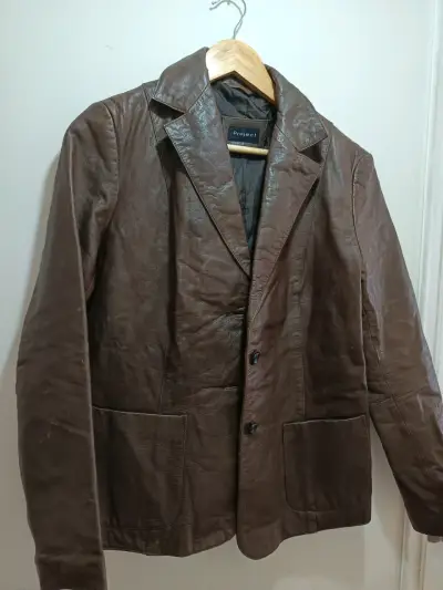 Chaqueta de cuero marrón - miniatura 1