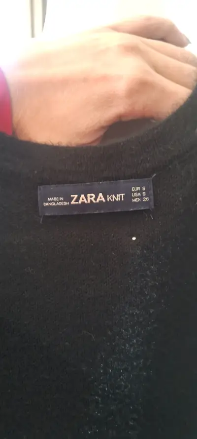 Vestido negro con perlas marca Zara talla S - miniatura 5